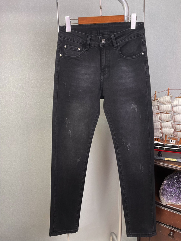 ブランドジーンズ背面デザイン